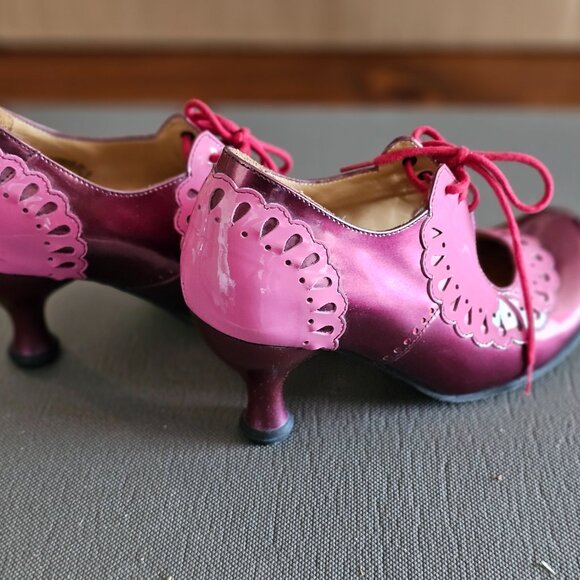 John Fluevog Lottie Deno Pink Patent leather Mary Janes. Sz 6 - Picture 2 of 5